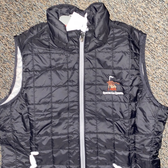 NWT Cutter & Buck vest‼️ - Picture 3 of 12